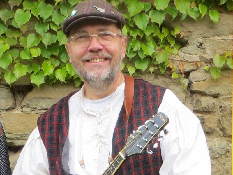 Kulturflohmarkt rund um die Druckerei in Bad Oeynhausen mit HENNING DER BARDE